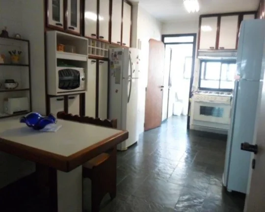 Imagem Apartamento à venda no Guarujá na Praia das Pitangueiras.