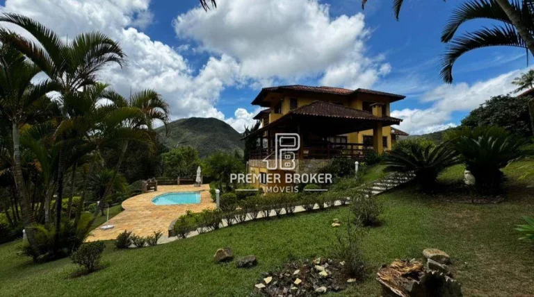 Imagem Casa com 5 dormitórios à venda, 450 m² por R$ 1.979.000,00 - Albuquerque - Teresópolis/RJ