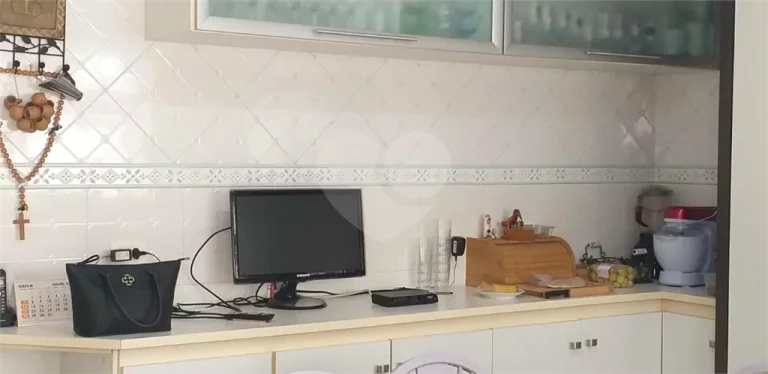 Imagem Casa à venda com 4 quartos, sendo 3 suítes, em Butantã, São Paulo - SP