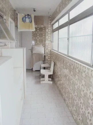 Imagem PITANGUEIRAS - CALÇADÃO - 30 METROS DO MAR - LINDA VISTA - 181 M² DE ÁREA ÚTIL - GARAGEM NO PRÉDIO - EXCELENTE APARTAMENTO.