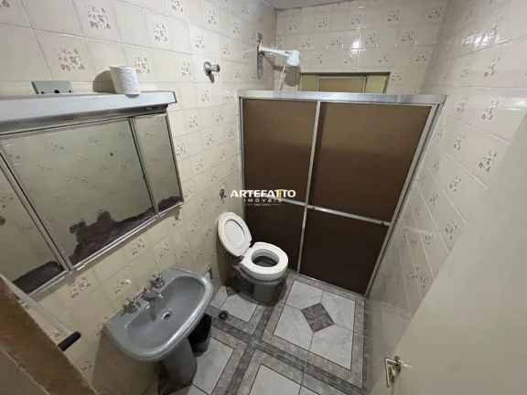 Imagem Casa térrea , bem localizada com potencial de reforma