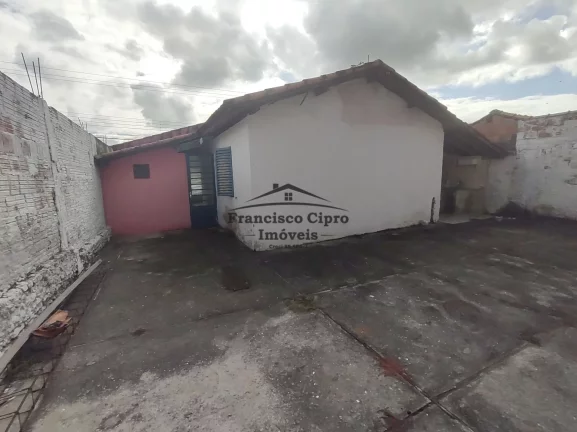 Imagem Casa à venda no bairro Parque Santa Clara - Guaratinguetá/SP