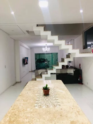 Imagem Sobrado à venda, 430 m² por R$ 848.000,00 - Itaim - Guarulhos/SP