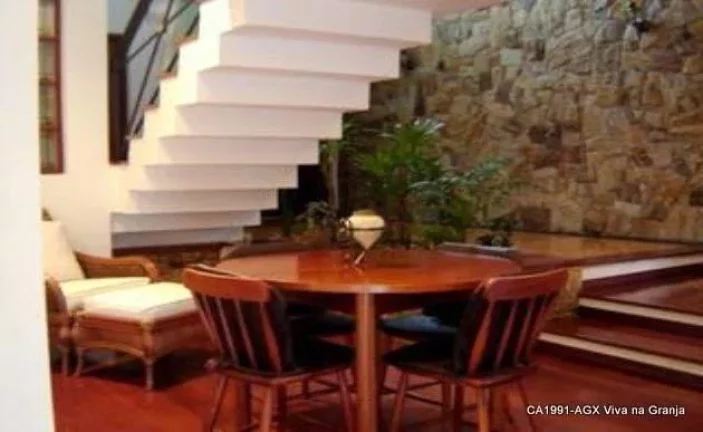 Imagem Casa com 3 dormitórios à venda, 575 m² por R$ 2.250.000,00 - Granja Viana - Jandira/SP