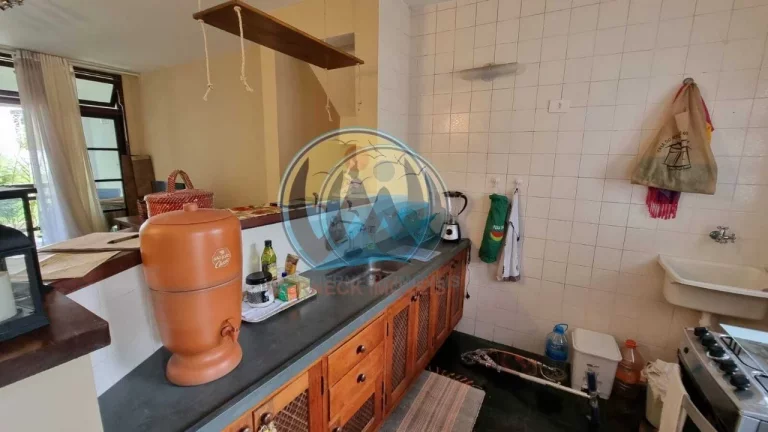 Imagem Imperdível Casa à Venda em Ubatuba-SP, Bairro Praia Grande, 3 Quartos, 1 Suíte, 4 Vagas de Garagem, 190m² de Área