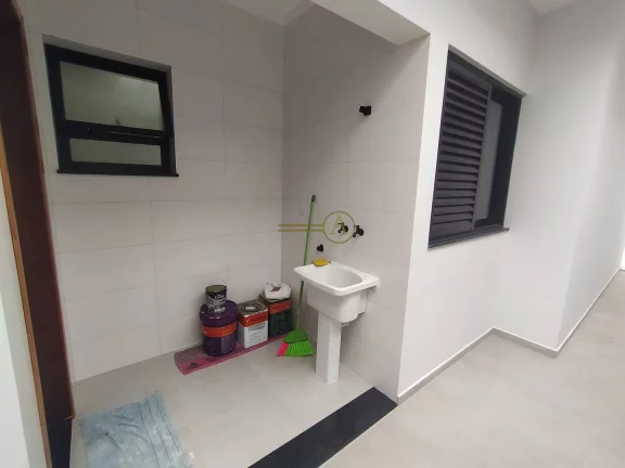 Imagem Casa nova e moderna, com Piscina à venda em Peruíbe