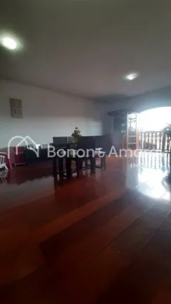 Imagem Maravilhosa casa à venda no bairro Jardim Paraíso, com acabamento de alto padrão em tacão de mad...