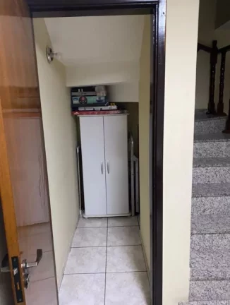 Imagem Sobrado com 3 dormitórios à venda, 165 m² por R$ 590.000,00 - Vila Acoreana - Poá/SP