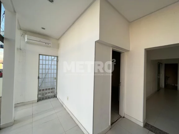 Imagem Clínica para VENDA, Lote 10x30, 04 salas, podendo expandir, Já com recepção