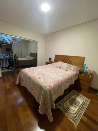 Imagem Casa para Venda em Santo André, Vila Camilopolis, 4 dormitórios, 2 suítes, 2 banheiros, 4 vagas