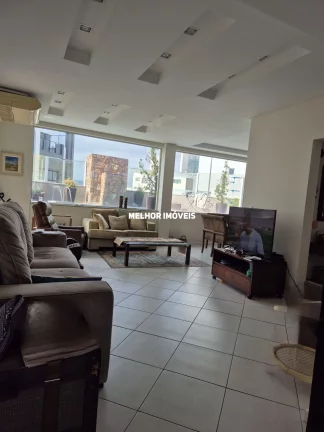 Imagem Cobertura Duplex á venda com 4 suítes, piscina privativa e 4 vagas localizada no centro de Balneário Camboriú.