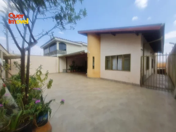 Imagem Casa à venda em Ribeirão Preto-SP: 3 quartos, 1 suíte, 2 salas, 4 banheiros, 7 vagas de garagem, 249,00 m² de área.