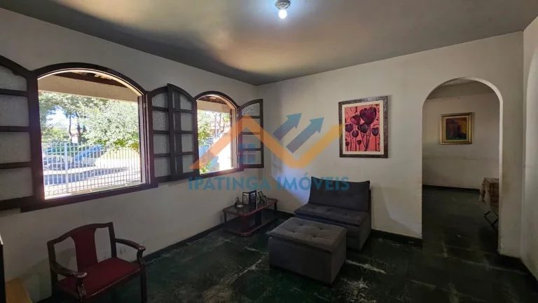 Imagem Casa térrea de 3 quartos e 2 vagas no Imbaúbas em Ipatinga Viva na área mais valorizada do bairro Imbaúbas em Ipatinga, pertinho do Coelho Diniz, Sesi e Aapi. Possui - Sala tv; - Sala de jantar; - C