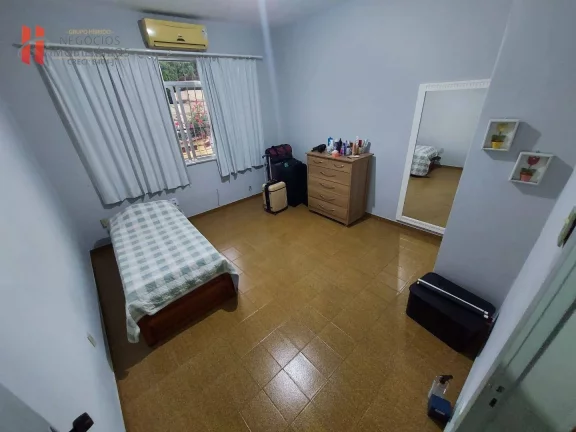 Imagem Excelente CASA TRIPLEX com 250m²