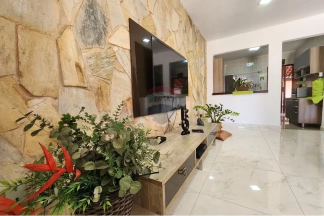 Imagem Casa linear dois quartos, 240m.