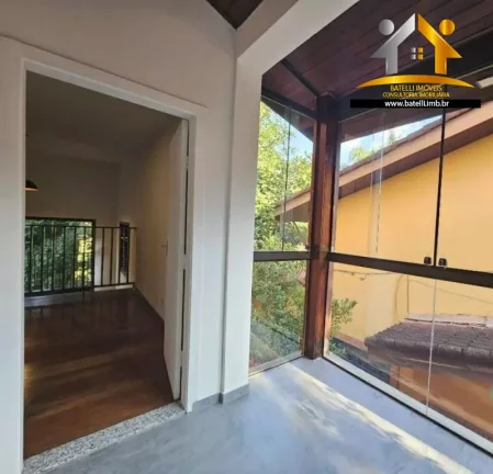 Imagem Casa à venda no condomínio Petit Village na Granja Viana - Batelli Imóveis