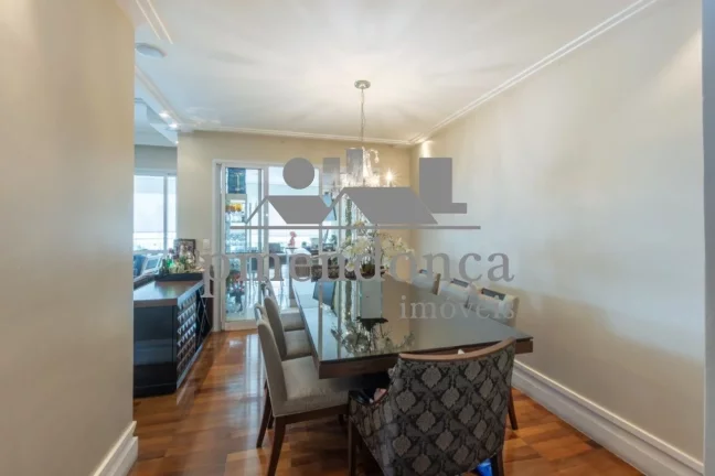 Imagem Apartamento excelente com 165m², 3 suítes e 3 vagas