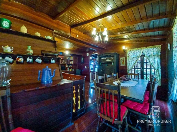 Imagem Casa à venda, 137 m² por R$ 780.000,00 - Cascata dos Amores - Teresópolis/RJ