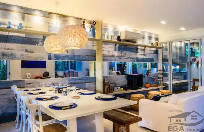 Imagem Casa Avenda Em Condominio de Alto Padrão