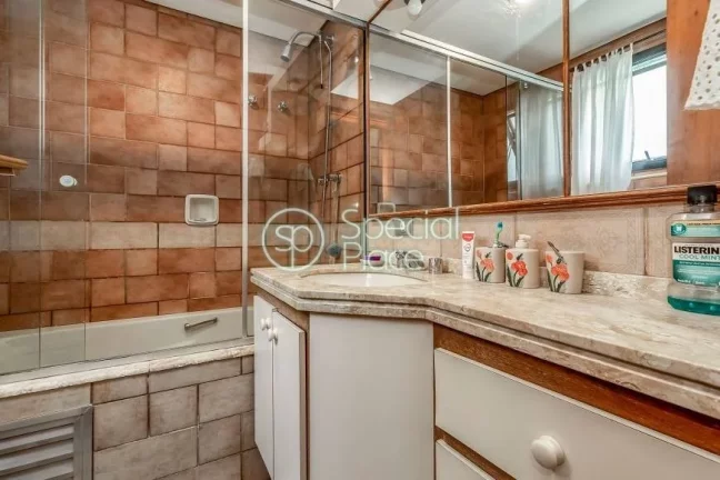 Imagem Ótimo apartamento com 135m² no Brooklin. Amplo living com varanda na copa das árvores, sala de ja...