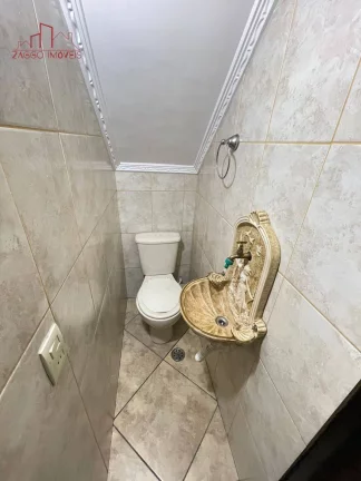 Imagem Casa 200m² - 4 Dorm - 1 Suíte - 2 Vagas