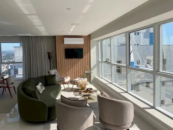 Imagem Apartamento com 4 suítes, 4 vagas de garagem no Centro de Balneário Camboriú