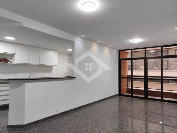 Imagem Apartamento 3 Quartos com Suíte e Varanda em Rua Tranquila – Reformado
