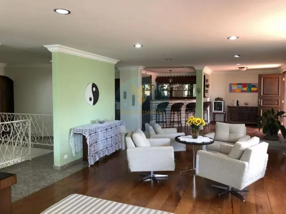 Imagem Casa em Condomínio a Venda no bairro Granja Viana - Cotia, SP