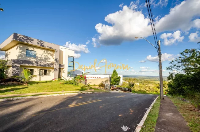Imagem Lote com 1.000 m ² na Alameda das Tulipas - Parte Alta do condomínio.