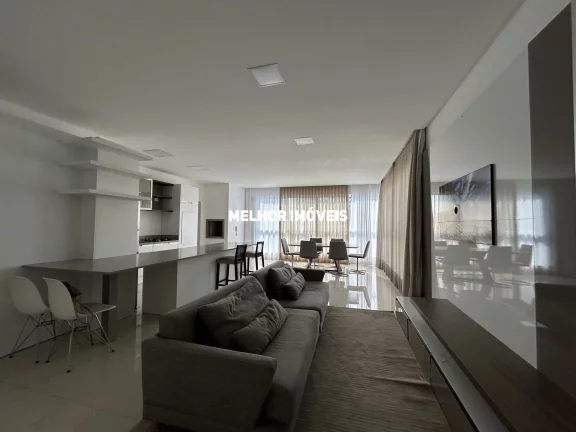Imagem Apartamento á venda com 03 suítes localizado no Centro de Balneário Camboriú.