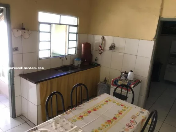 Imagem Casa para Venda em Limeira, Jardim Nova Suíça, 4 dormitórios, 2 banheiros, 4 vagas