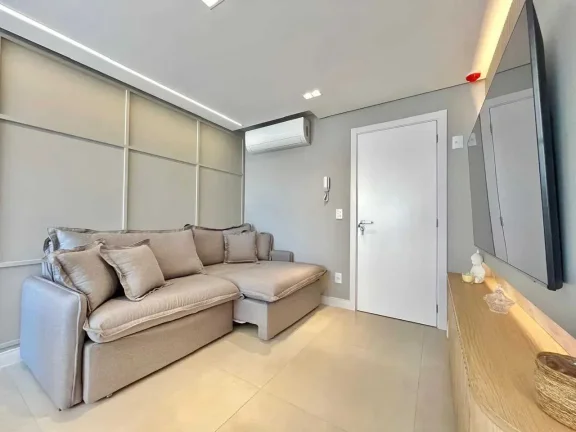 Imagem Apartamento mobiliado com 3 dormitórios sendo 1 suíte e 2 vagas de garagem em Balneário Camboriú