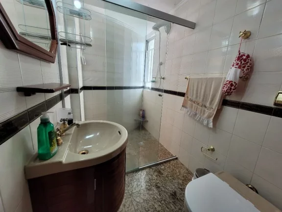 Imagem TOMBO- UMA QUADRA DA PRAIA COM VISTINHA MAR , LOCAÇIZAÇÃO PRIVILEGIADA , GARAGEM DEMARCADA NO PRÉDIO.