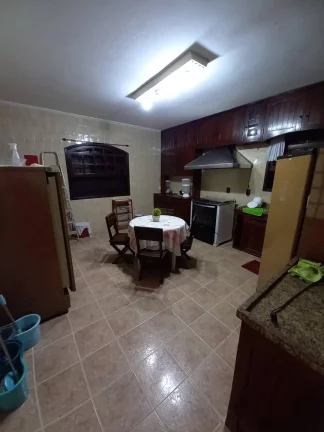 Imagem CASA COM 18.000M2, PISCINA - NOVA FRIBURGO.