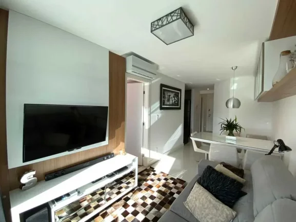 Imagem Apartamento mobiliado com 1 dormitório e 1 vaga de garagem no bairro Ariribá em Balneário Camboriú