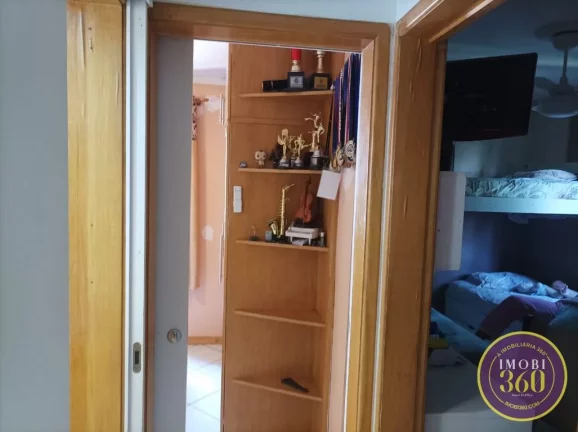 Imagem LINDO APTO REFORMADO, REPLETO DE ARMARIOS EMBUTIDOS EM CONDOMINIO ARBORIZADO
