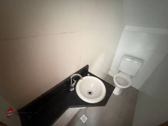 Imagem Sobrado com 2 dormitórios à venda, 51 m² por R$ 300.000,00 - Maracanã - Praia Grande/SP