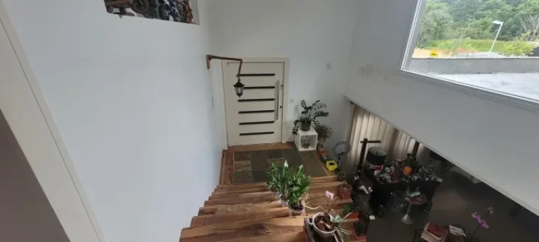 Imagem Casa com 3 dormitórios Condomínio Fechado no bairro Ratones