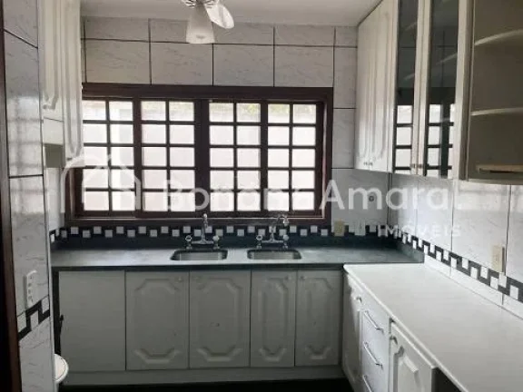 Imagem Casa em condomínio 440m² à venda por R$ 1.700.000