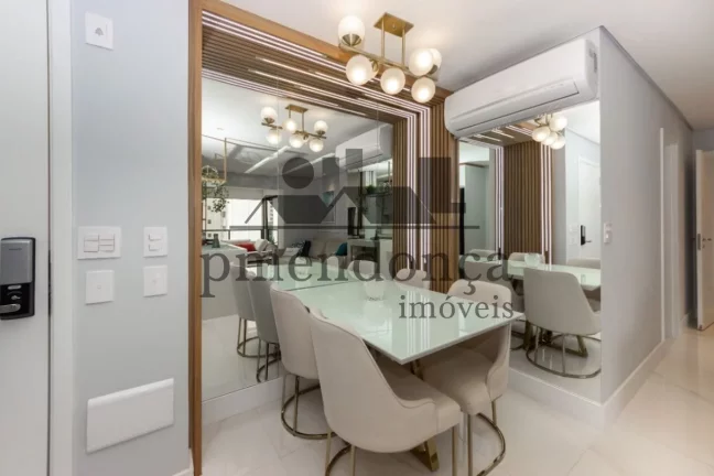 Imagem Apartamento mobiliado na João Moura com 60m², 1 suíte e 1 vaga.