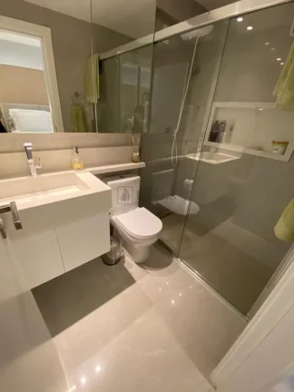 Imagem Apartamento com 4 dormitórios à venda em prédio Frente Mar no centro de Balneári