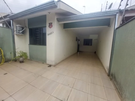 Imagem Casa Usada para Venda, Ouro Verde I, 3 dormitórios, 1 suíte, 2 banheiros, 1 vaga
