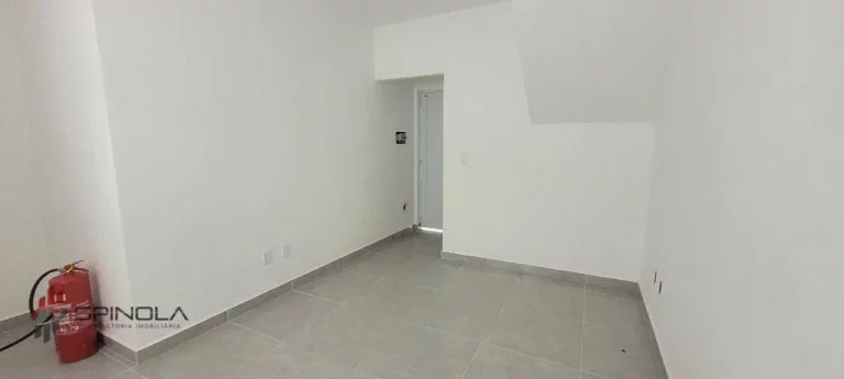 Imagem Sobrado com 1 dormitório à venda, 61 m² por R$ 300.000,00 - Mirim - Praia Grande/SP
