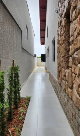 Imagem Casa térrea 3 dormitórios ( 2 suítes), 2 vagas, Altos de Santana, Jacareí.
