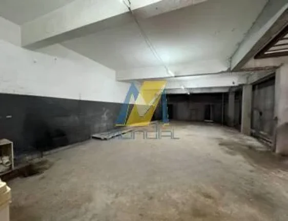 Imagem Galpão Industrial com 600m², Trifásico e Acesso para Caminhão