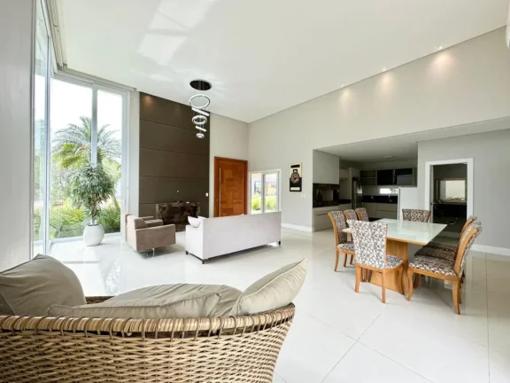 Imagem Casa em Condominio 4 Dormitórios - Bairro Arco Iris