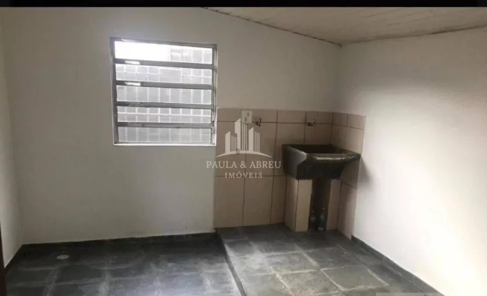 Imagem Casa com 300m², 2 Quartos, 1 Banheiro, 1 Vaga, Financia, no Jardim Itapark, Mauá