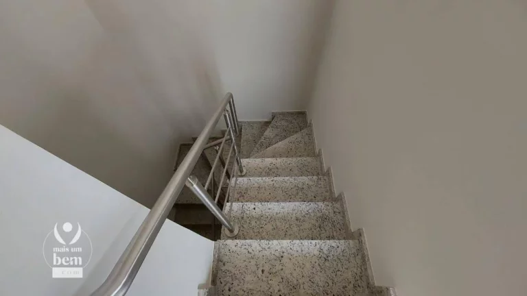 Imagem Sobrado com 141 m², terraço privativo, 3 quartos sendo 1 suíte à venda por R$ 799.000 - Uberaba - Curitiba/PR