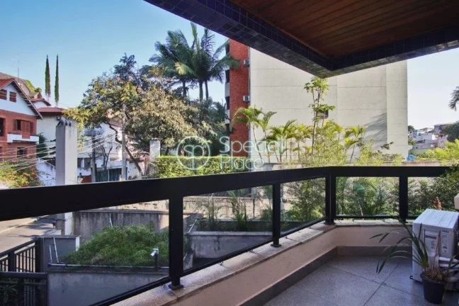 Imagem Ótimo apartamento à venda no Morumbi - Área: 138,14m² - Living com varanda na copa das árvores ...