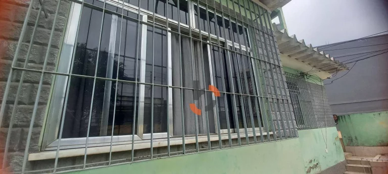 Imagem Casa com 3 dormitórios à venda, 240 m² por R$ 550.000,00 - Califórnia - Nova Iguaçu/RJ